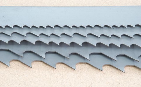通州带锯床上的钢丝刷，对于带锯条的重要性